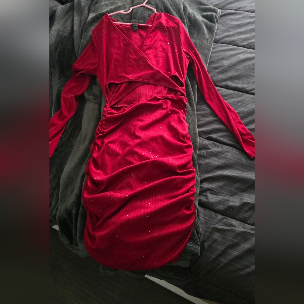 Elegant Red Long Sleeve Dress
